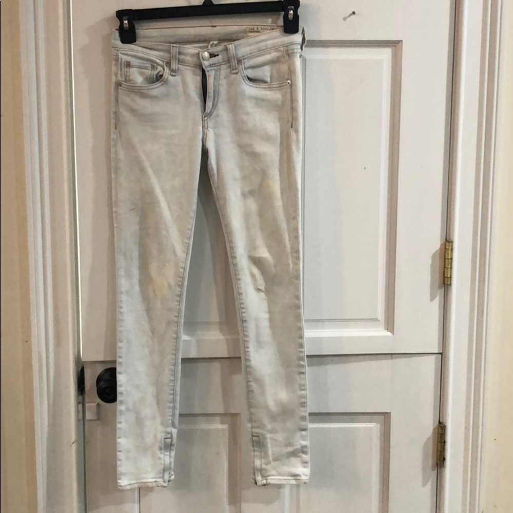 light wash jeans